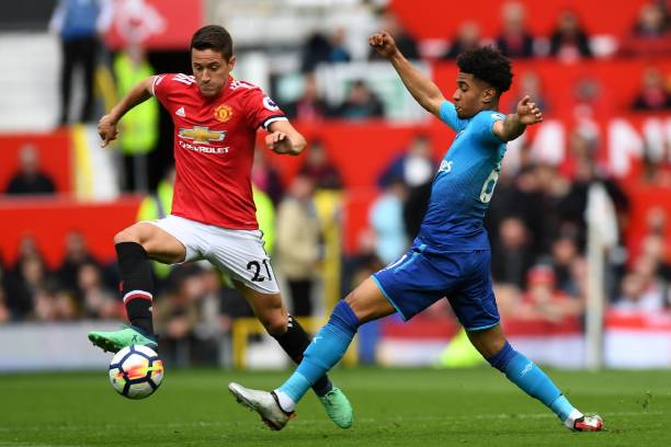 比赛中屡建 比赛中屡建